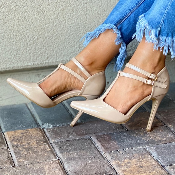 macys nude pumps